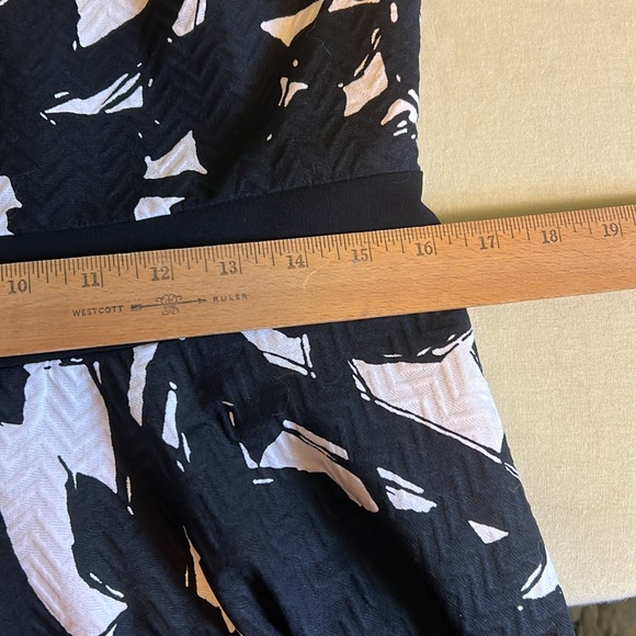 Banana Republic Midi-Dress Abstract Black and White New with Tags 14 - Picture 11 of 16